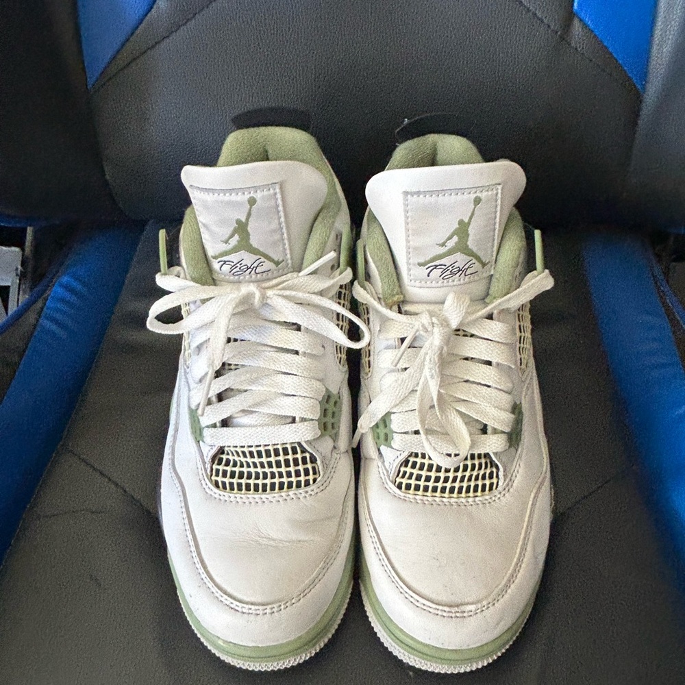 Women’s Air Jordan Retro 4 Seafoam